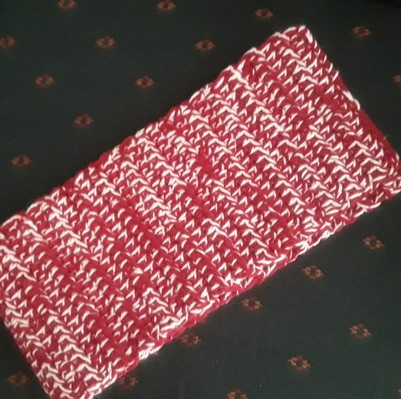 Handmade red & white scarf - Picture 1 of 3